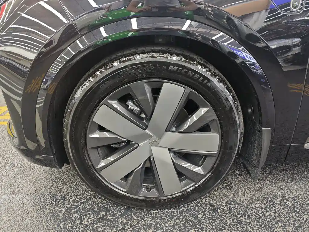 Li Auto Li L8 — миниатюра 17