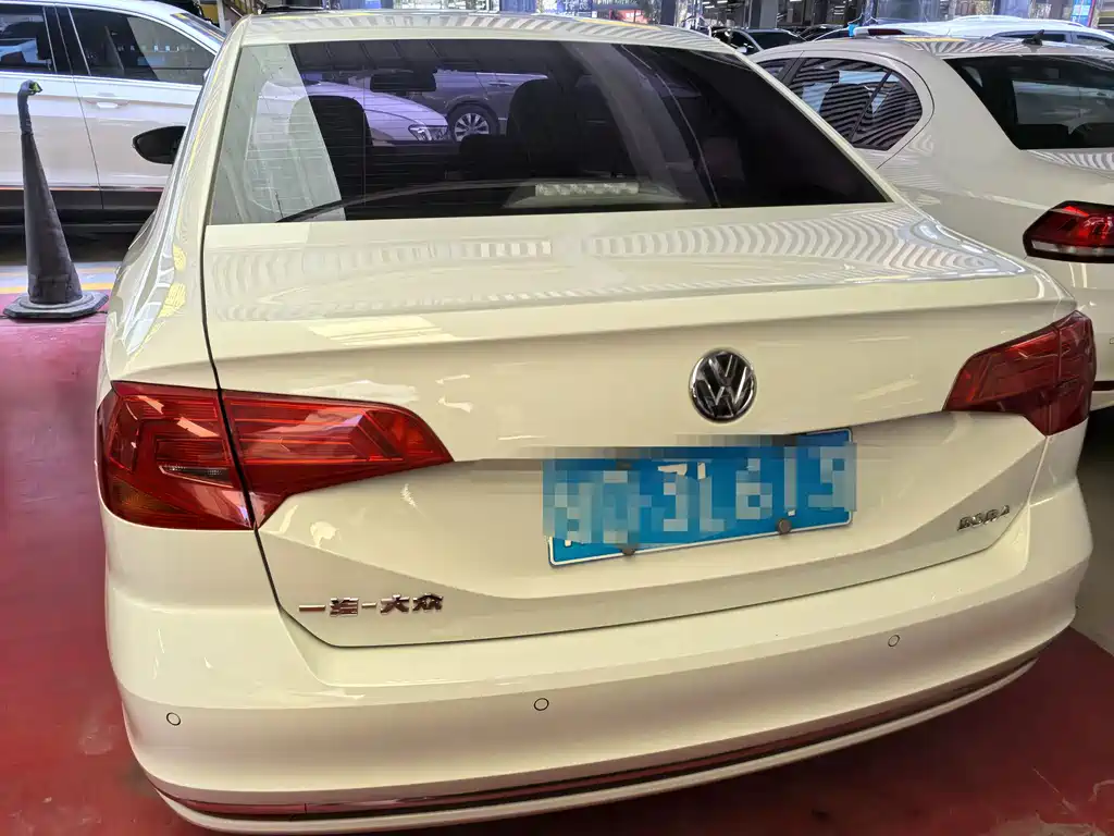 Volkswagen Bora — миниатюра 5