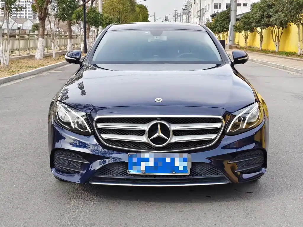 Mercedes-Benz E-Class — миниатюра 3