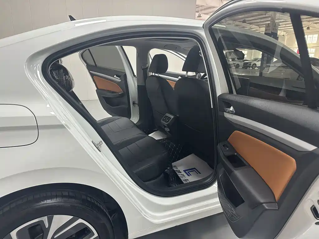 Volkswagen Bora — миниатюра 14