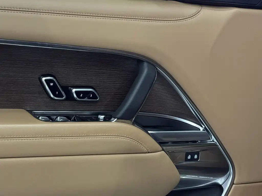 Land Rover Range Rover — миниатюра 6