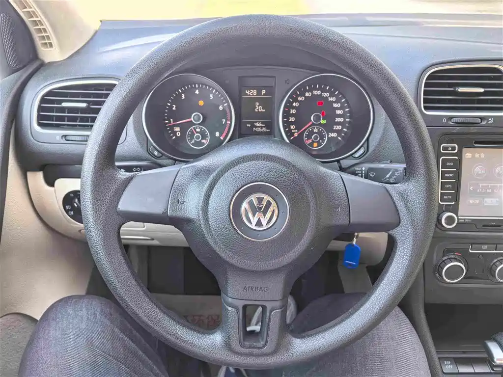 Volkswagen Golf — миниатюра 15