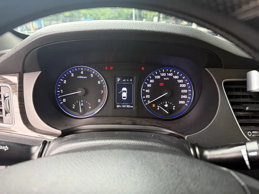 Hyundai Mistra 2016 1.6T AT GLS