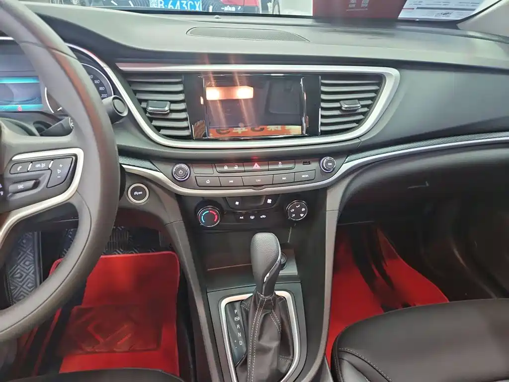 Buick Excelle — миниатюра 6