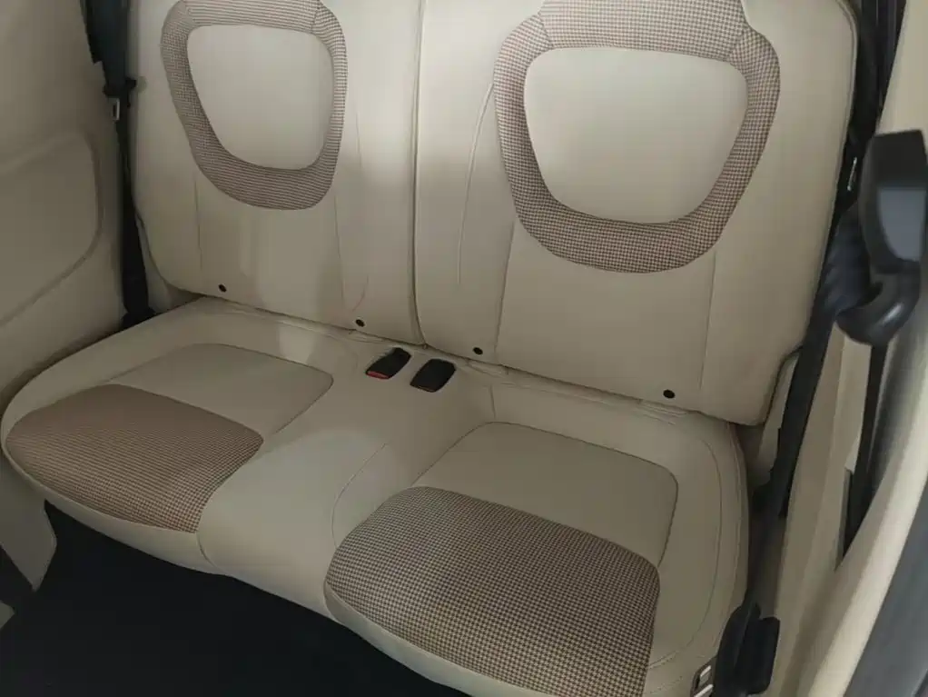 Wuling MINIEV — миниатюра 17