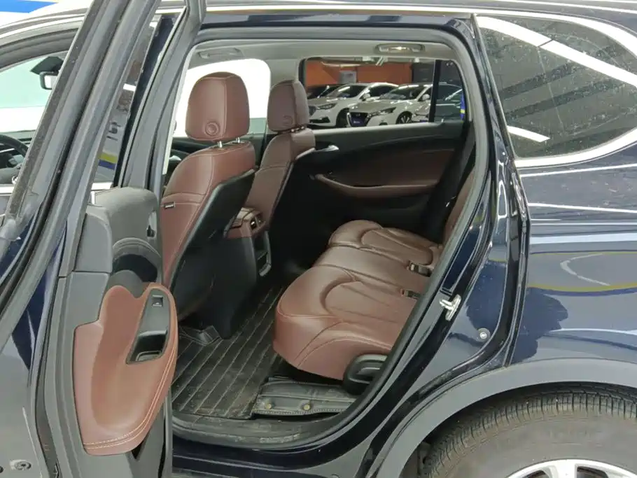 Buick Envision Plus — миниатюра 11