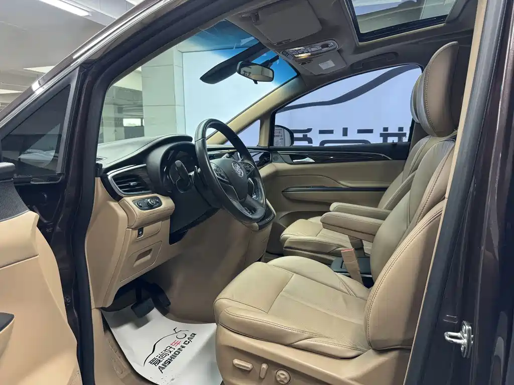 Buick GL8 — миниатюра 8