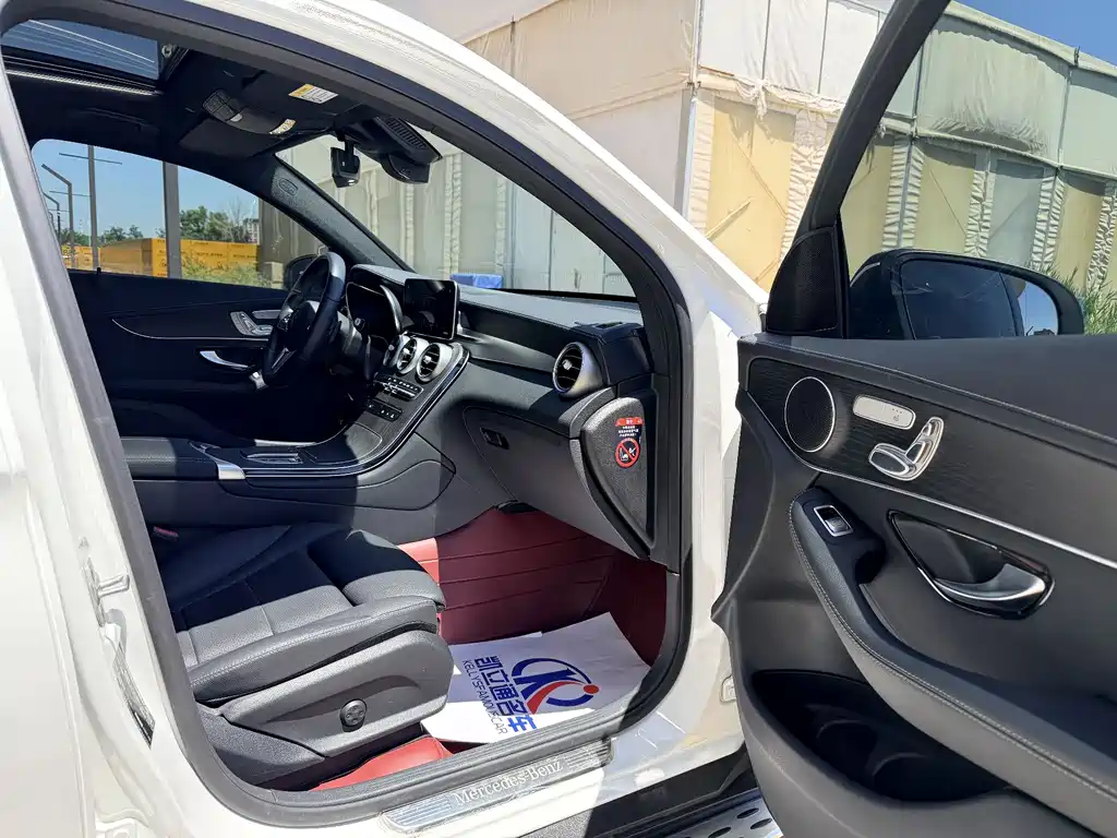 Mercedes-Benz GLC 2021 GLC 300 4MATIC SUV