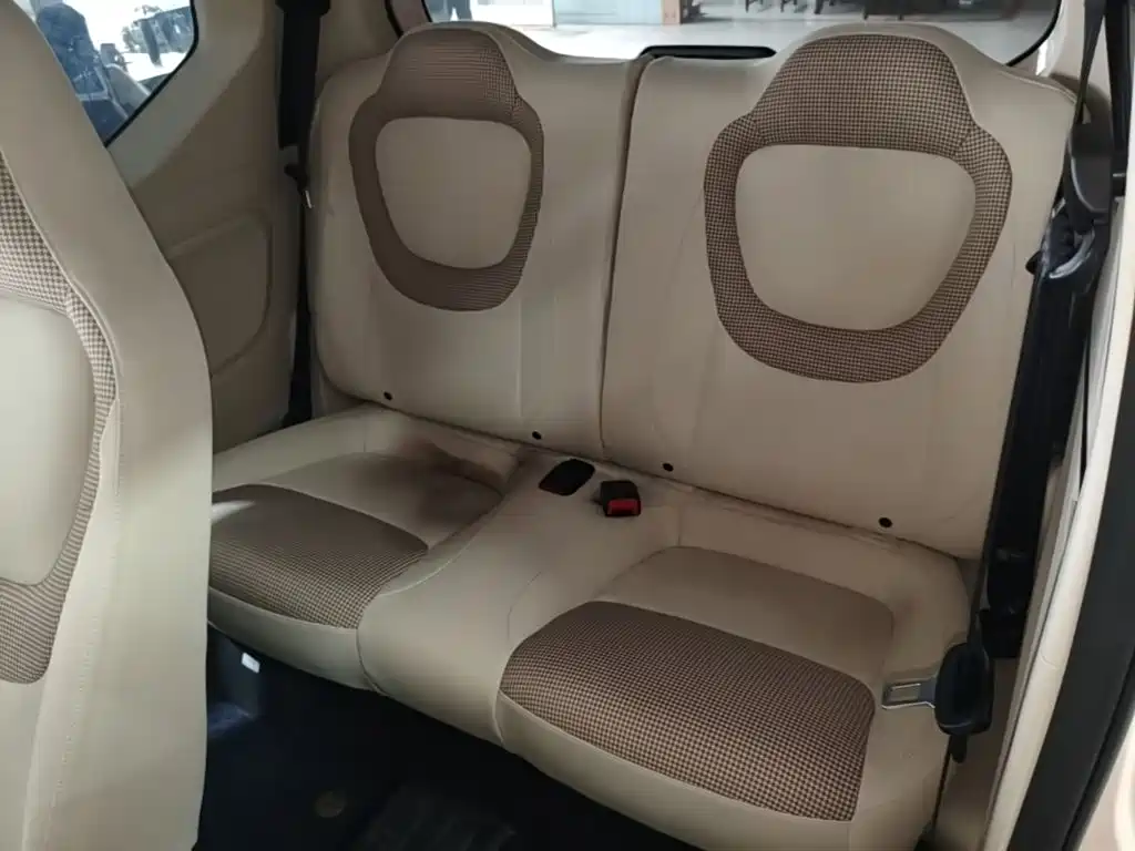 Wuling MINIEV — миниатюра 17