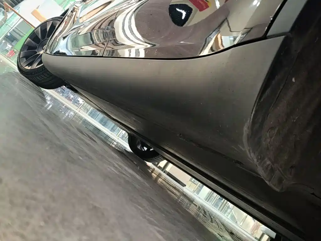 Tesla Model Y — миниатюра 22