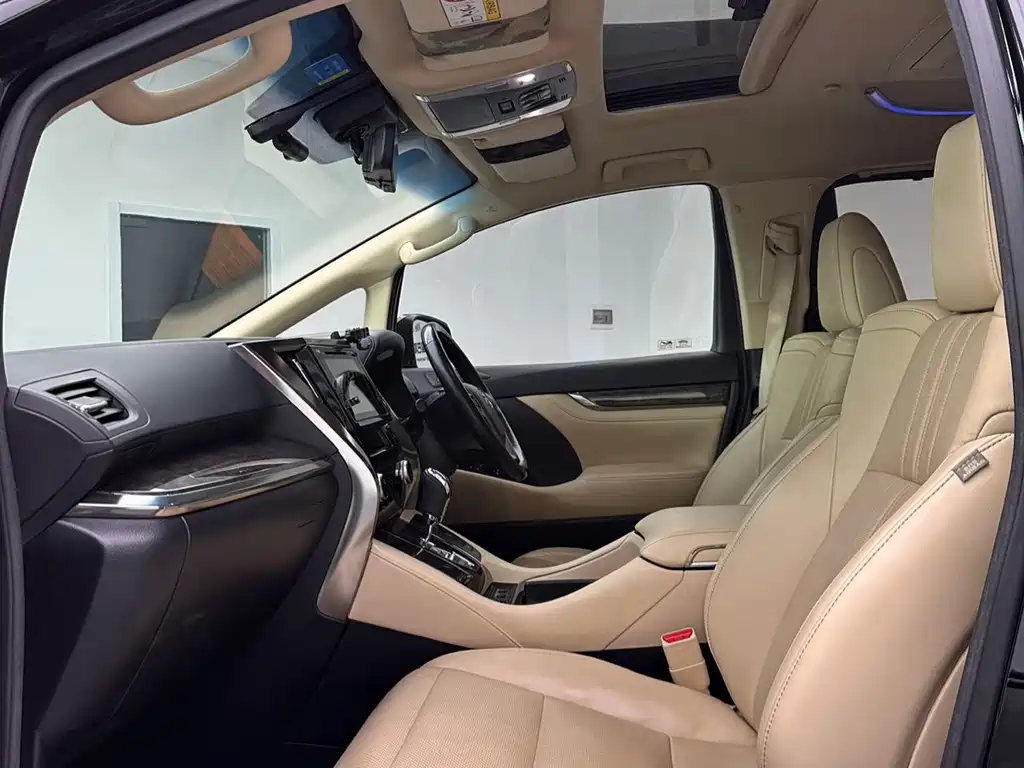 Toyota Alphard 2018 3.5L Luxury