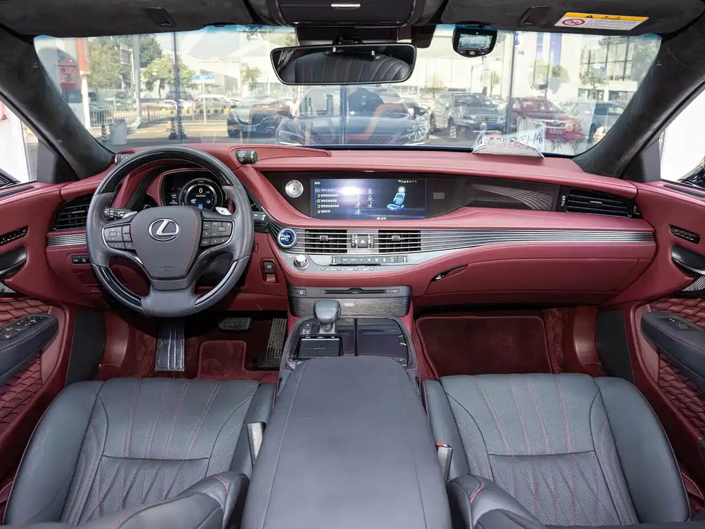 Lexus LS — миниатюра 13