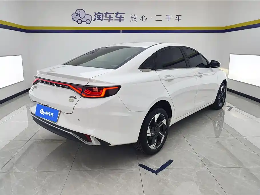 Geely Emgrand L HiP L HiP 2022 1.5TD-DHT Pro 100KM Super