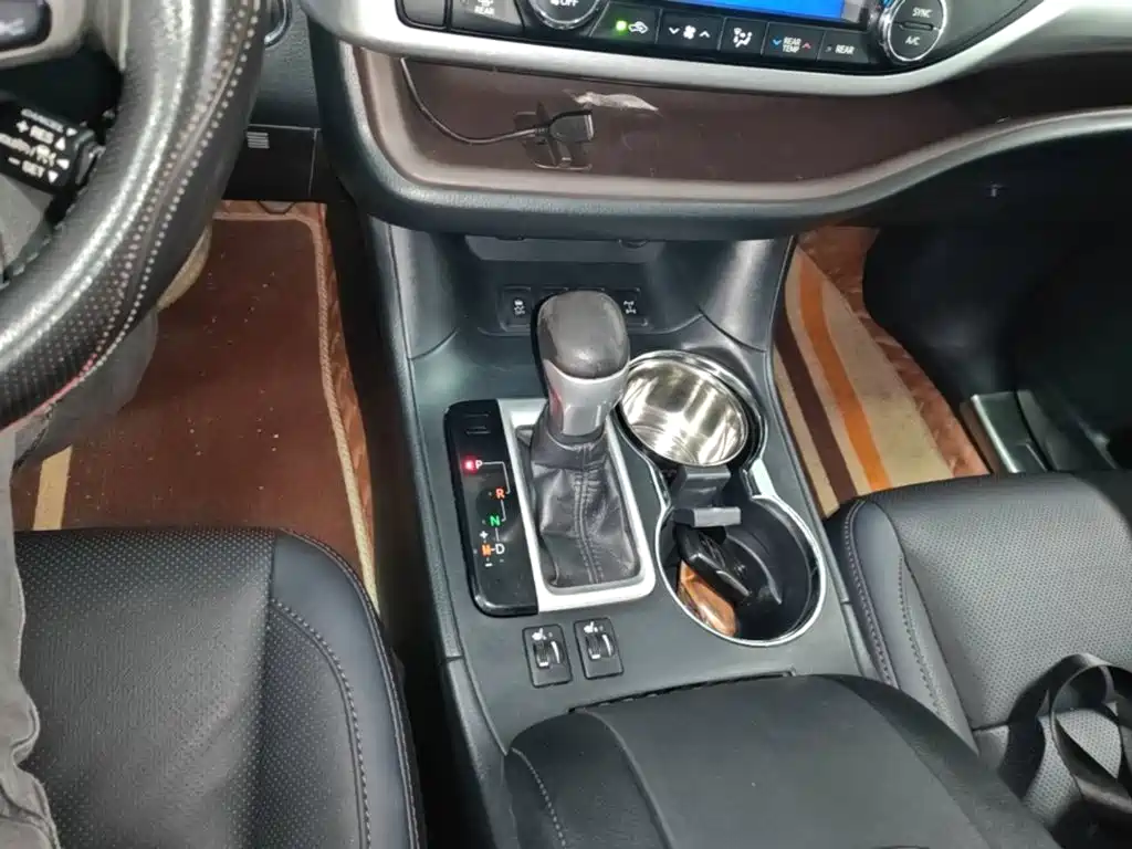 Toyota Highlander — миниатюра 14