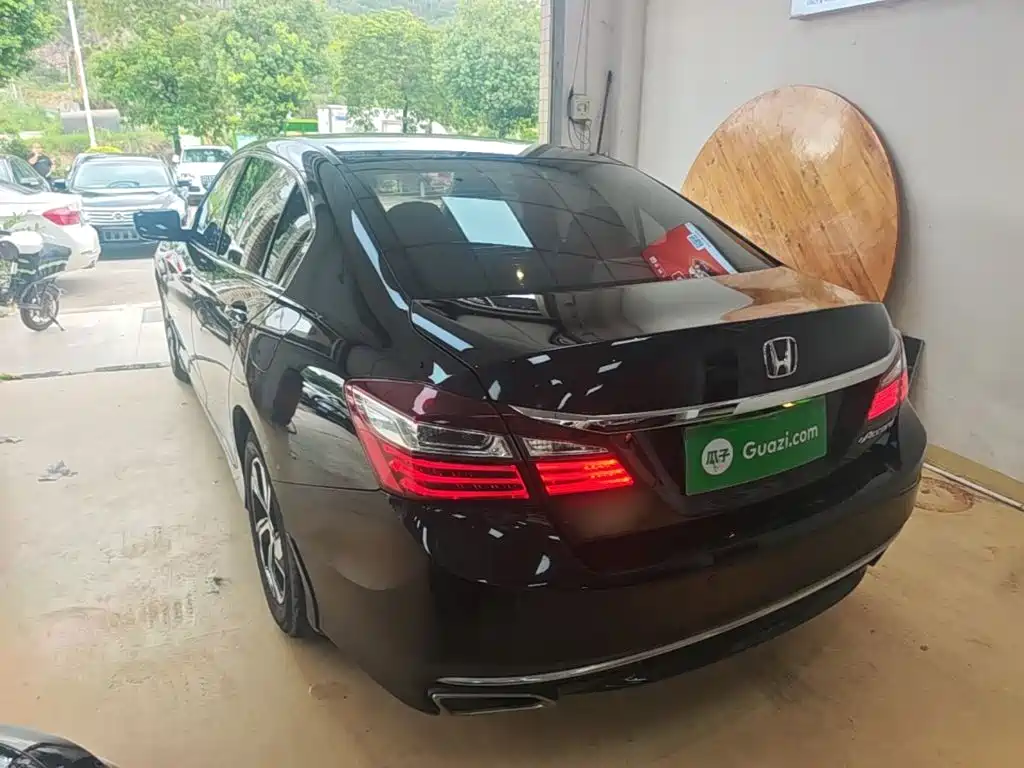 Honda Accord — миниатюра 5