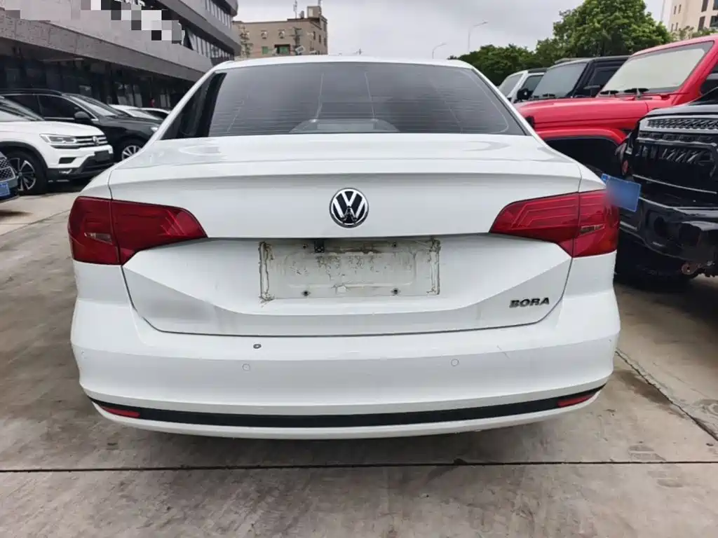 Volkswagen Bora — миниатюра 6