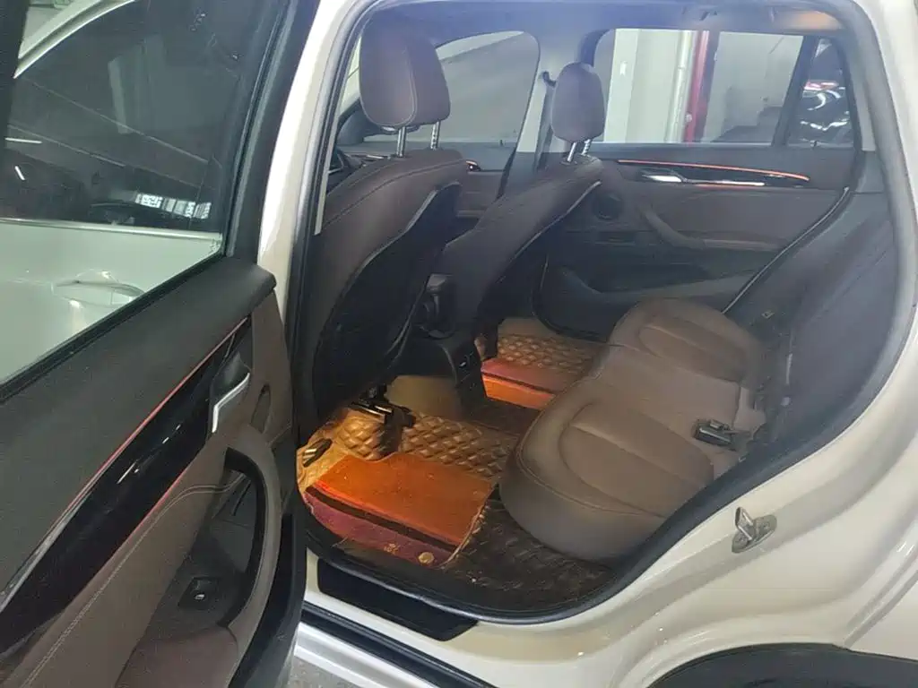 BMW X1 — миниатюра 13