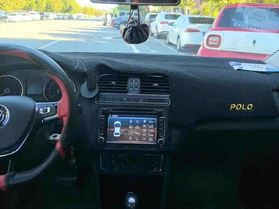 Volkswagen Polo — миниатюра 13