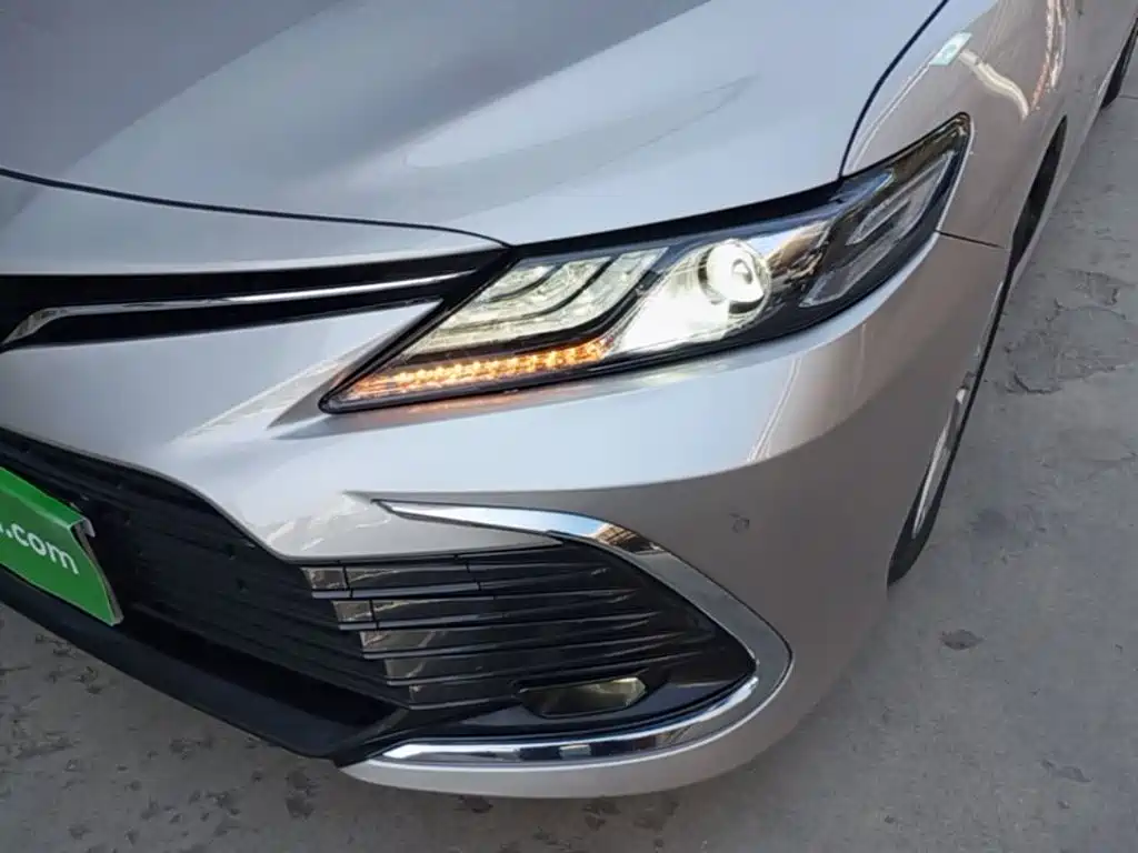 Toyota Camry — миниатюра 24