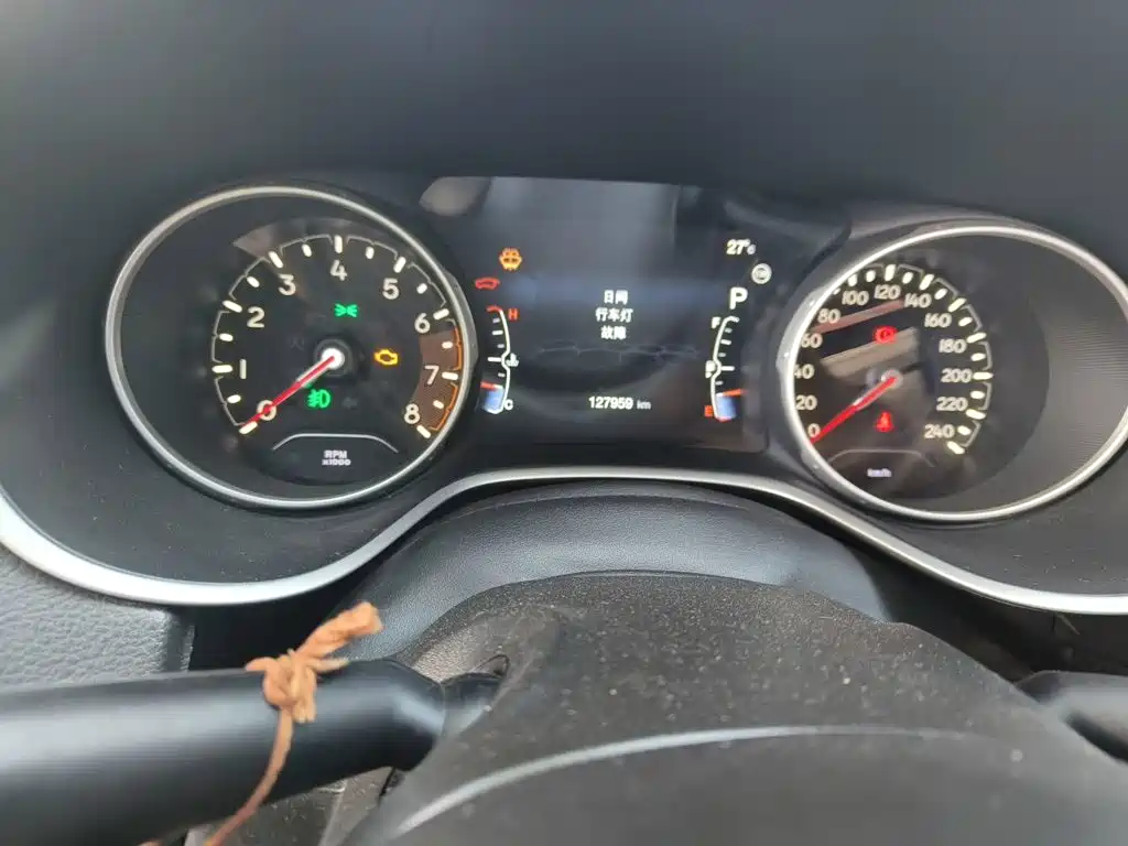 Jeep Compass — миниатюра 13