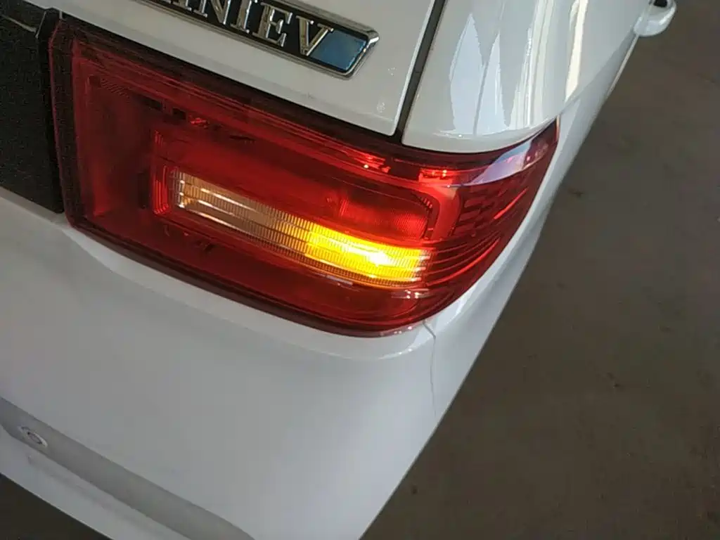 Wuling MINIEV — миниатюра 8