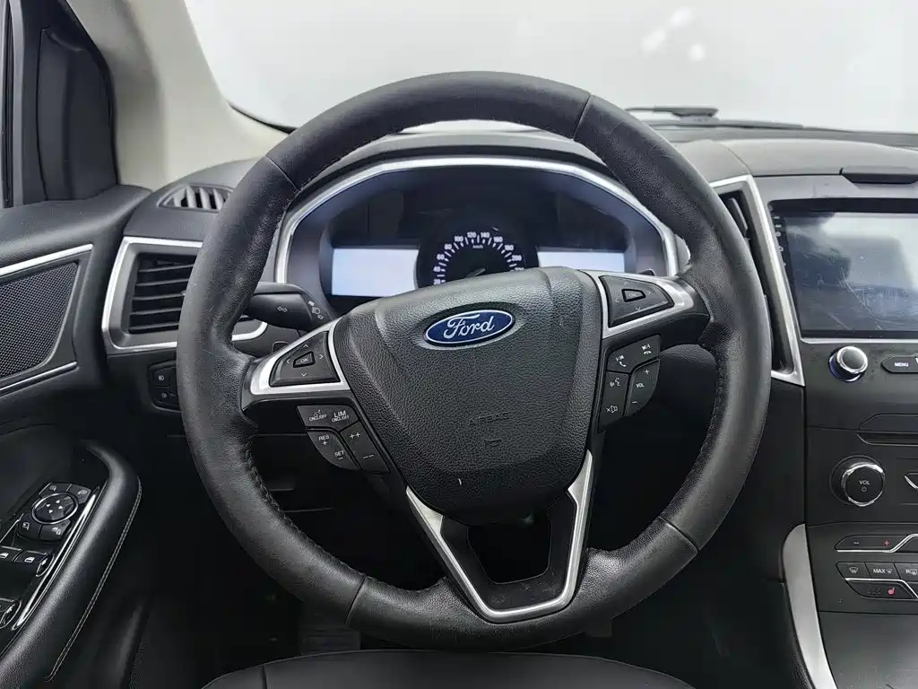 Ford Edge — миниатюра 11
