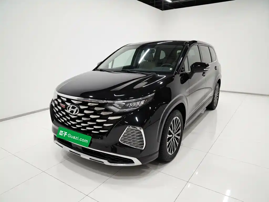 Hyundai Custo