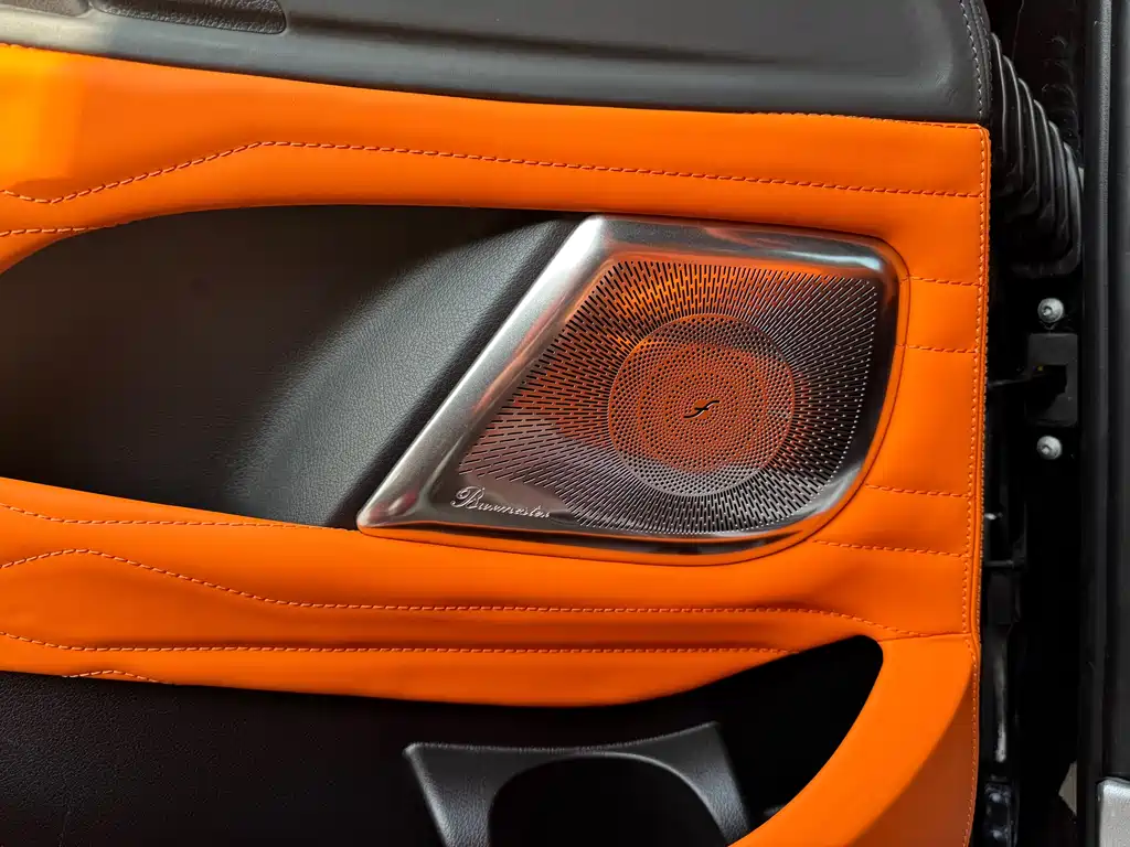 Mercedes-Benz Vito 2023 2.0T 7 мест