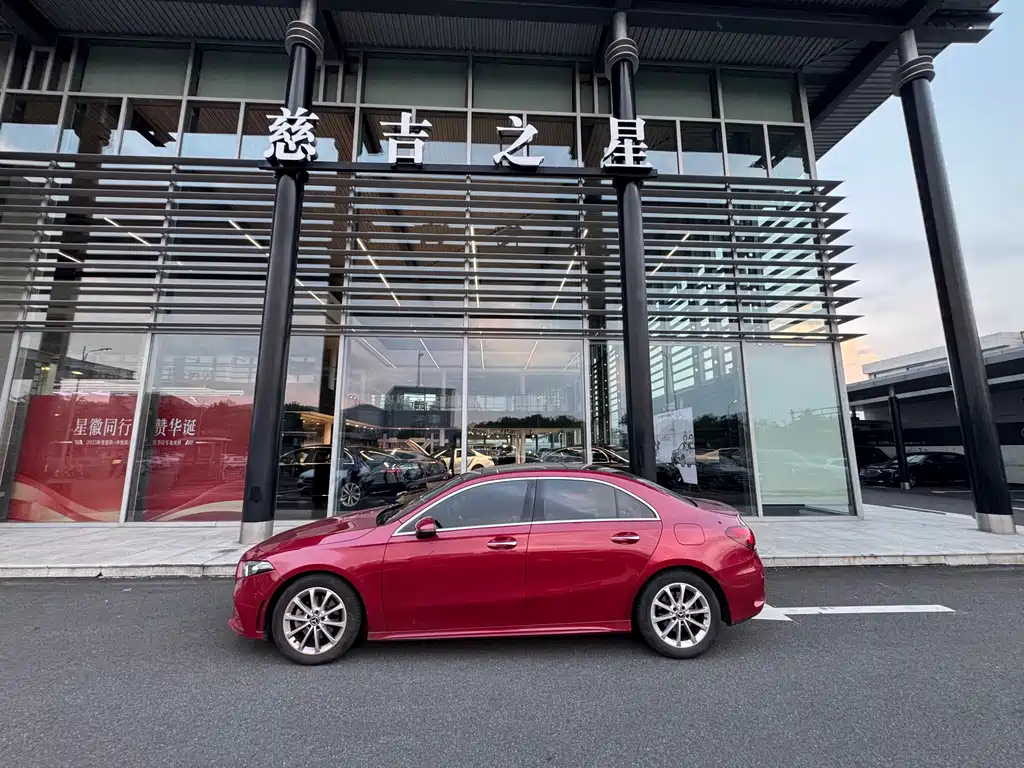 MERCEDES-BENZ  A CLASS