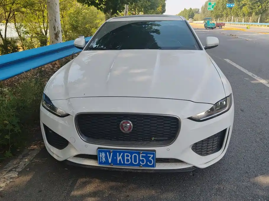 Jaguar XEL — миниатюра 2
