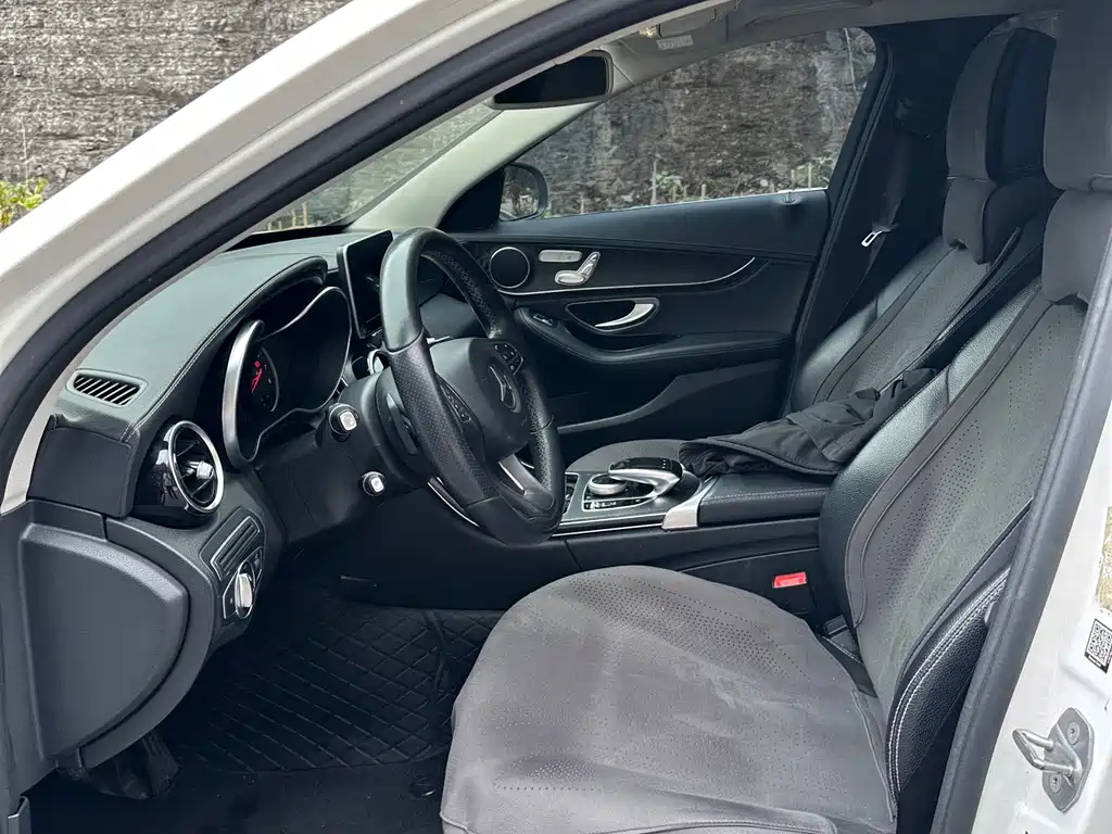 Mercedes-Benz C-Class — миниатюра 4