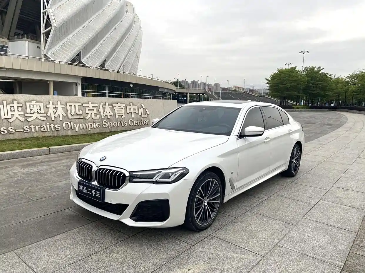 宝马5系 2022款 改款 530Li 领先型 豪华套装 2022