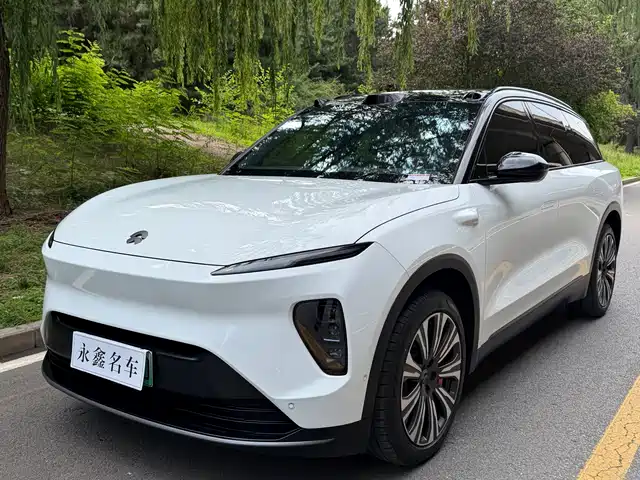 2023 Nio ES8