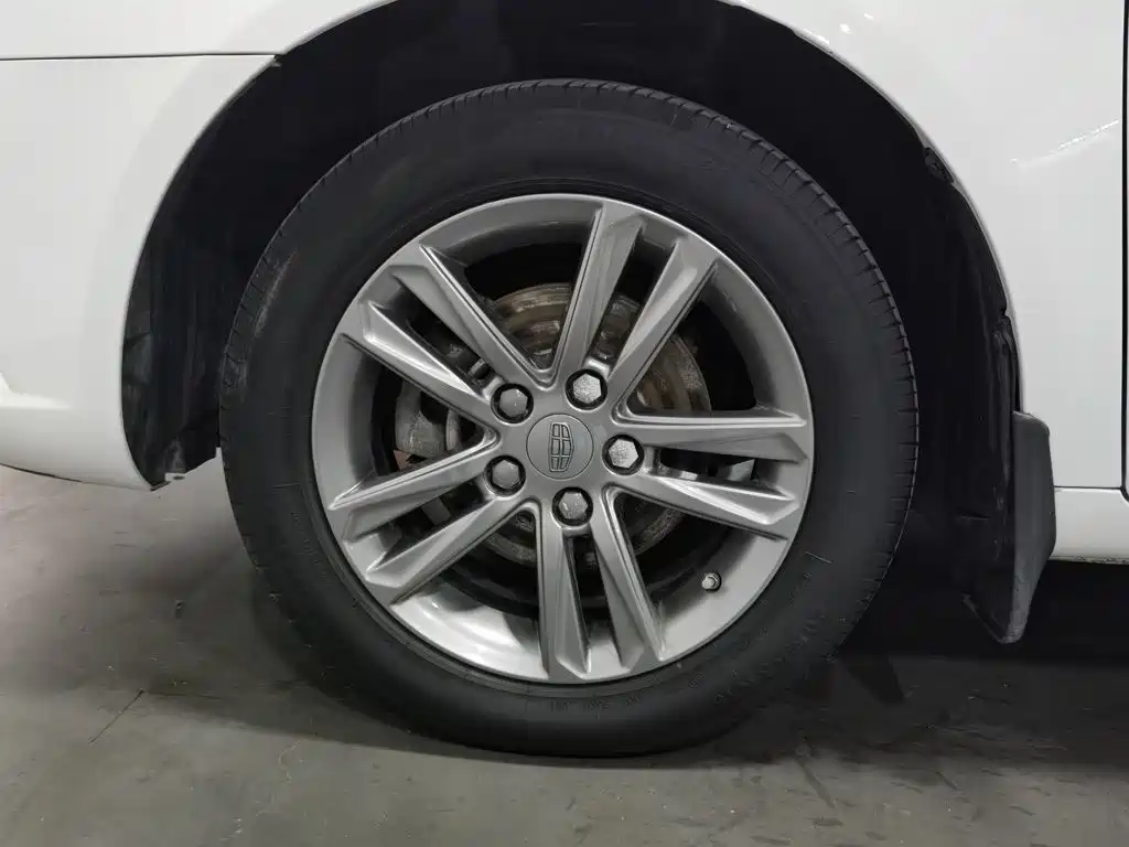 Geely Emgrand — миниатюра 17