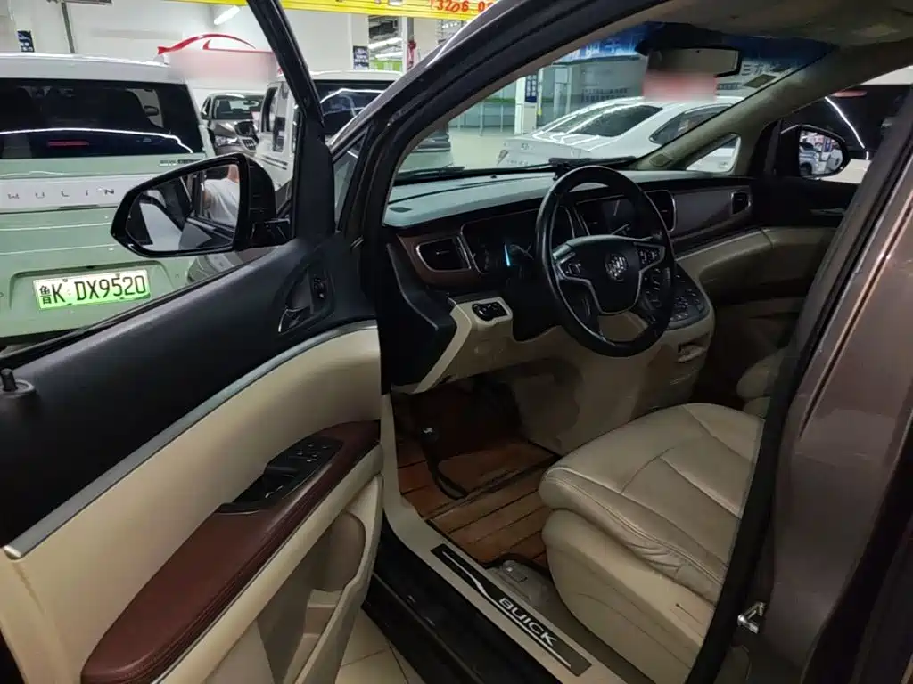 Buick GL8 — миниатюра 16