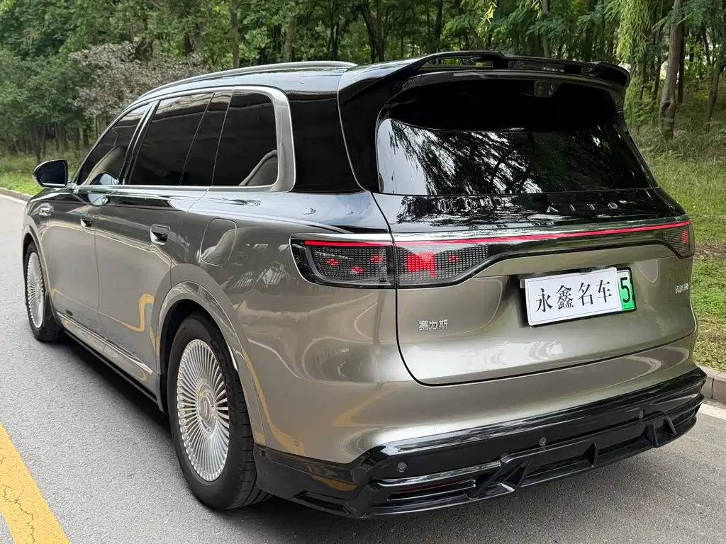 Aito M8 2025 Max 37kWh 6 мест (192 ）