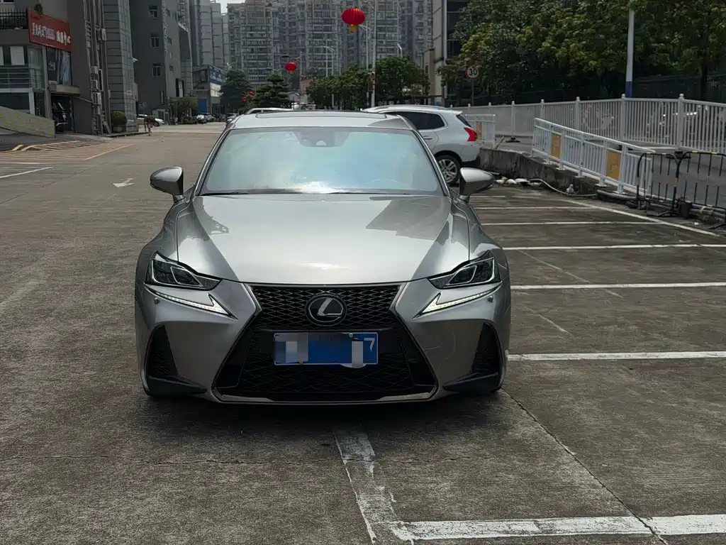 Lexus IS — миниатюра 2