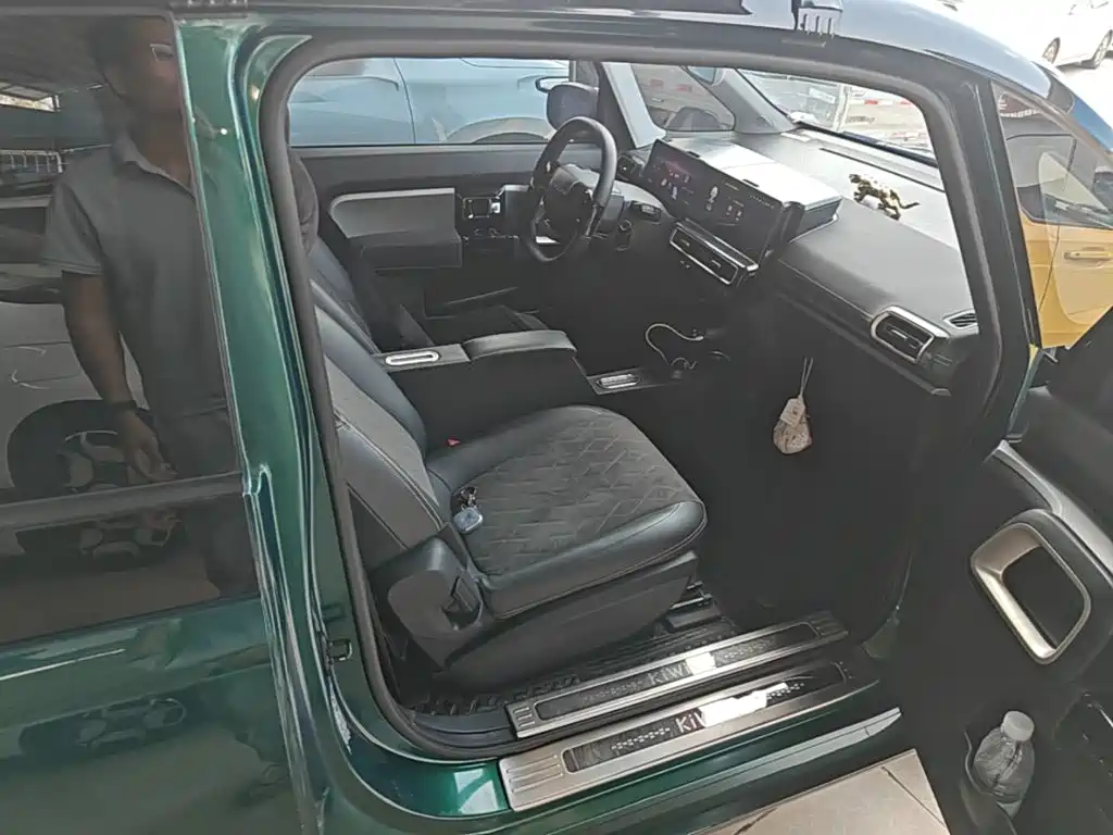 Baojun KiWi EV — миниатюра 25