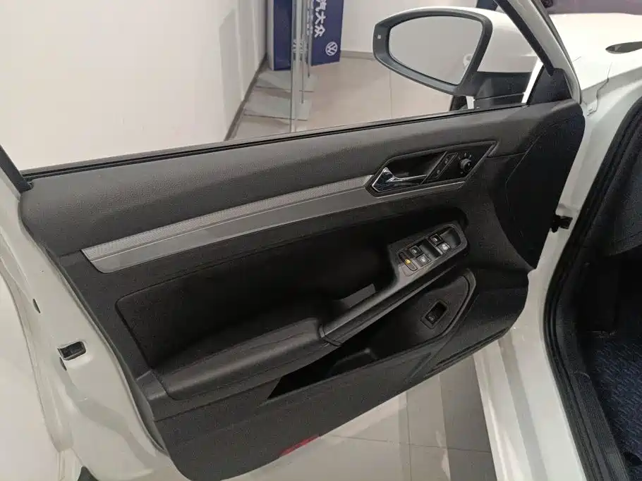 Volkswagen Lamando — миниатюра 7