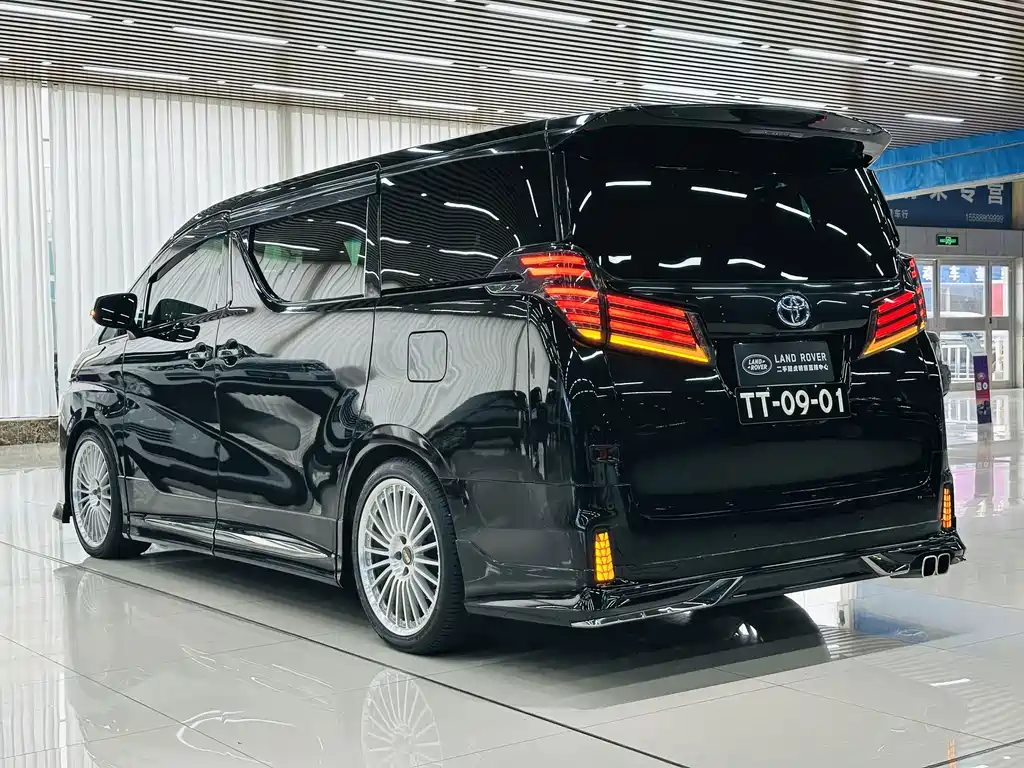 Toyota Vellfire — миниатюра 20