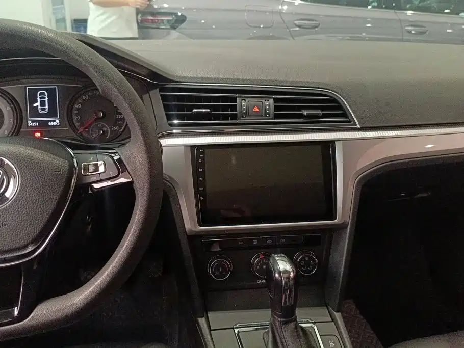Volkswagen Lamando — миниатюра 13