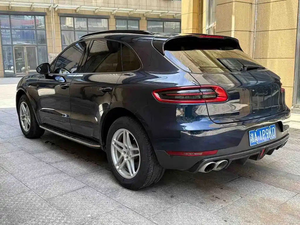 Porsche Macan — миниатюра 5