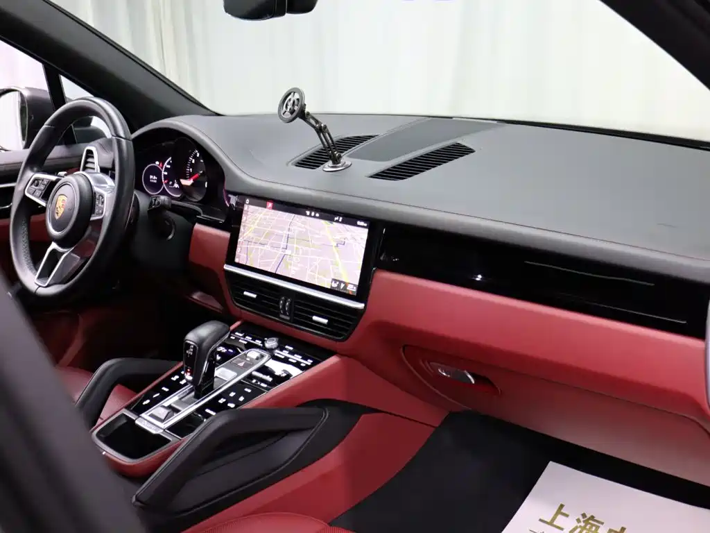Porsche Cayenne — миниатюра 26
