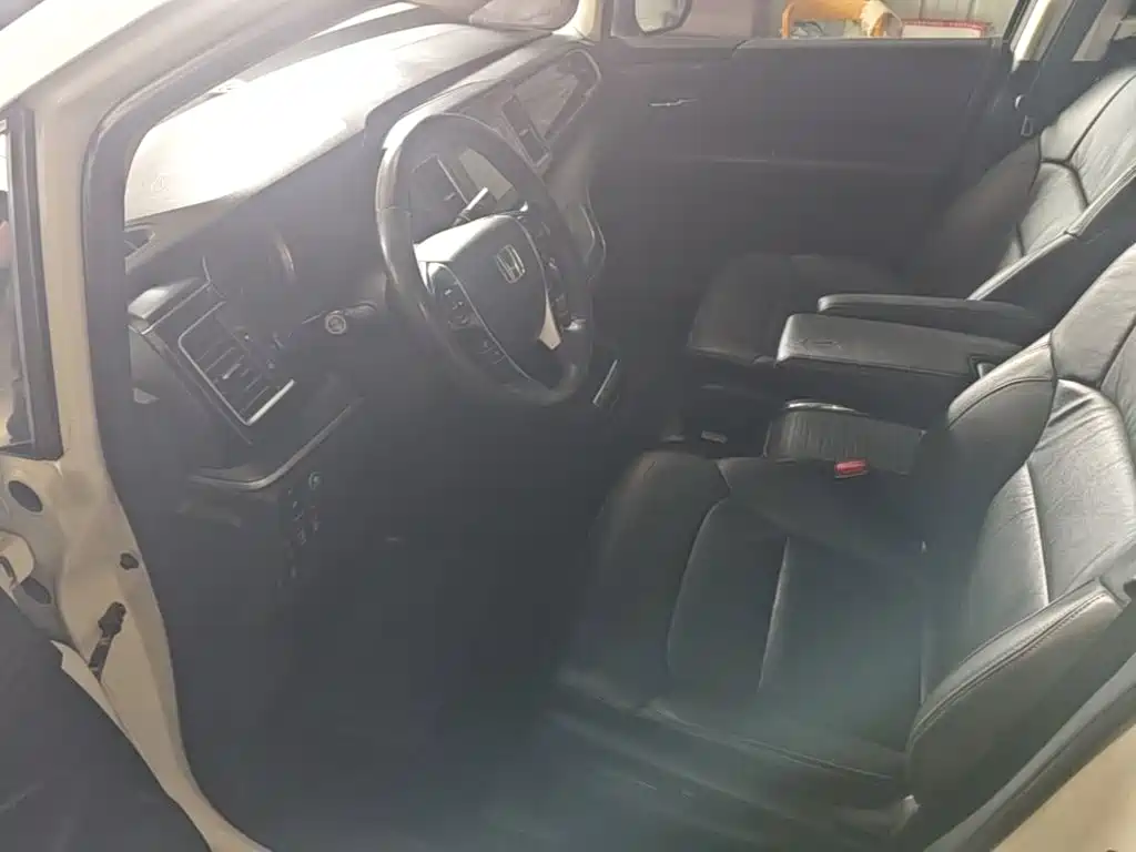 Honda Elysion — миниатюра 16