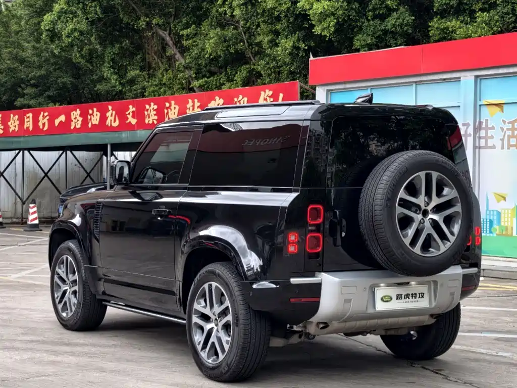 Land Rover Defender — миниатюра 8