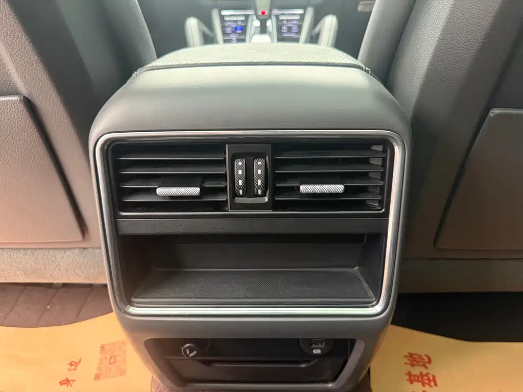 Porsche Cayenne — миниатюра 11