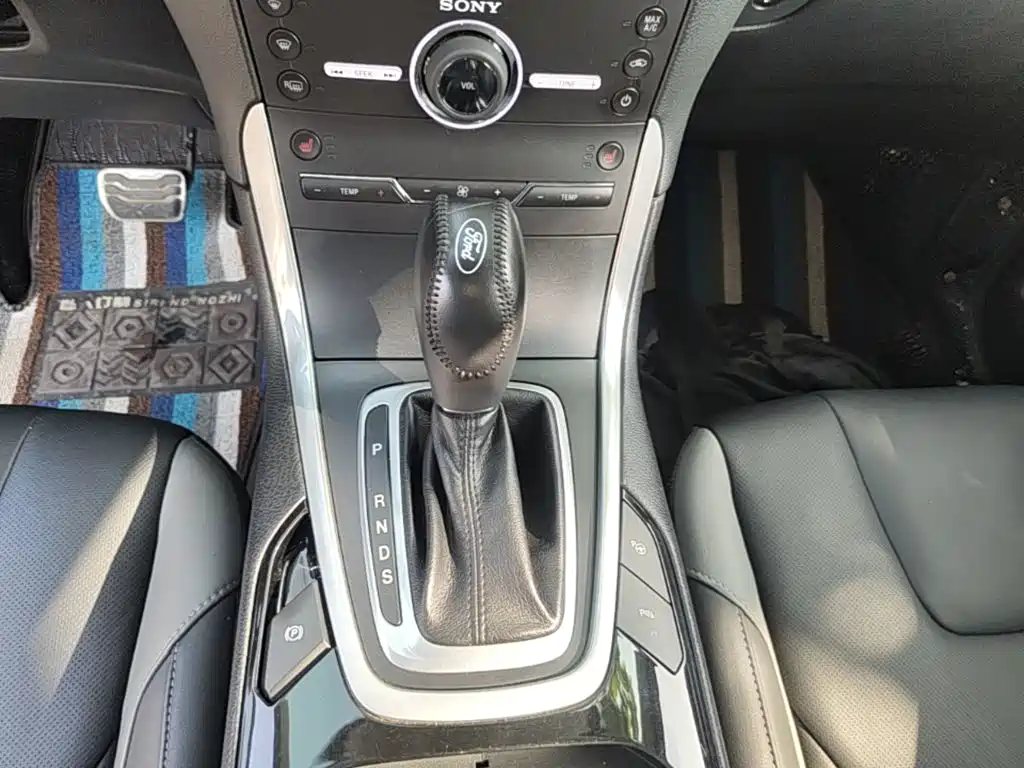 Ford Edge — миниатюра 14