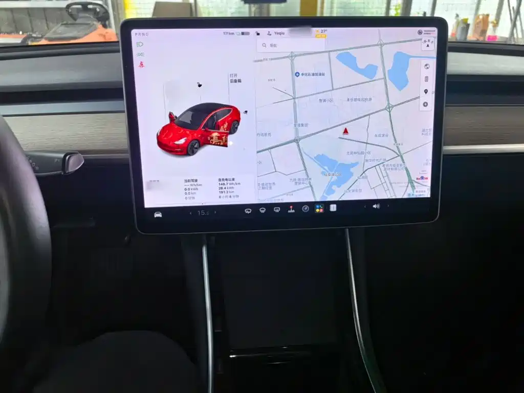 Tesla Model 3 — миниатюра 10