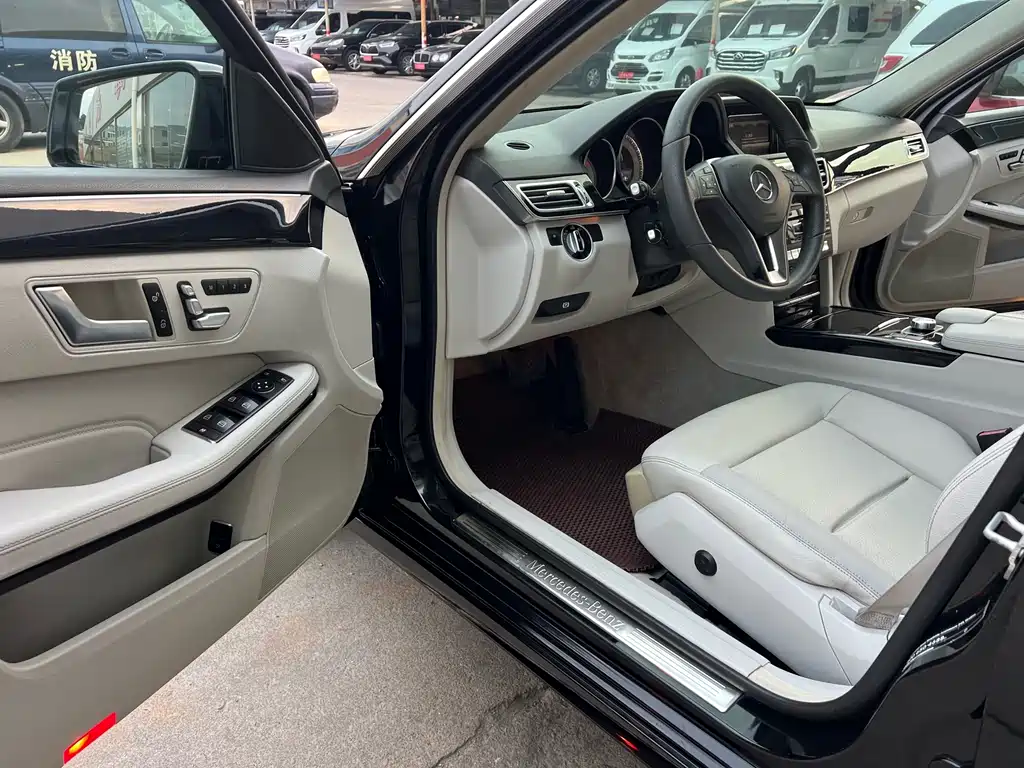Mercedes-Benz E-Class — миниатюра 8