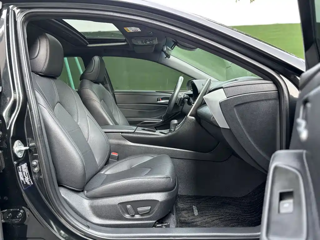 Toyota Avalon — миниатюра 10